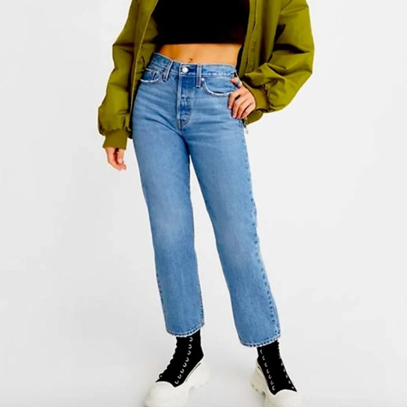 Levi's Classic Blue Straight Leg Jeans - Picture 7 of 14